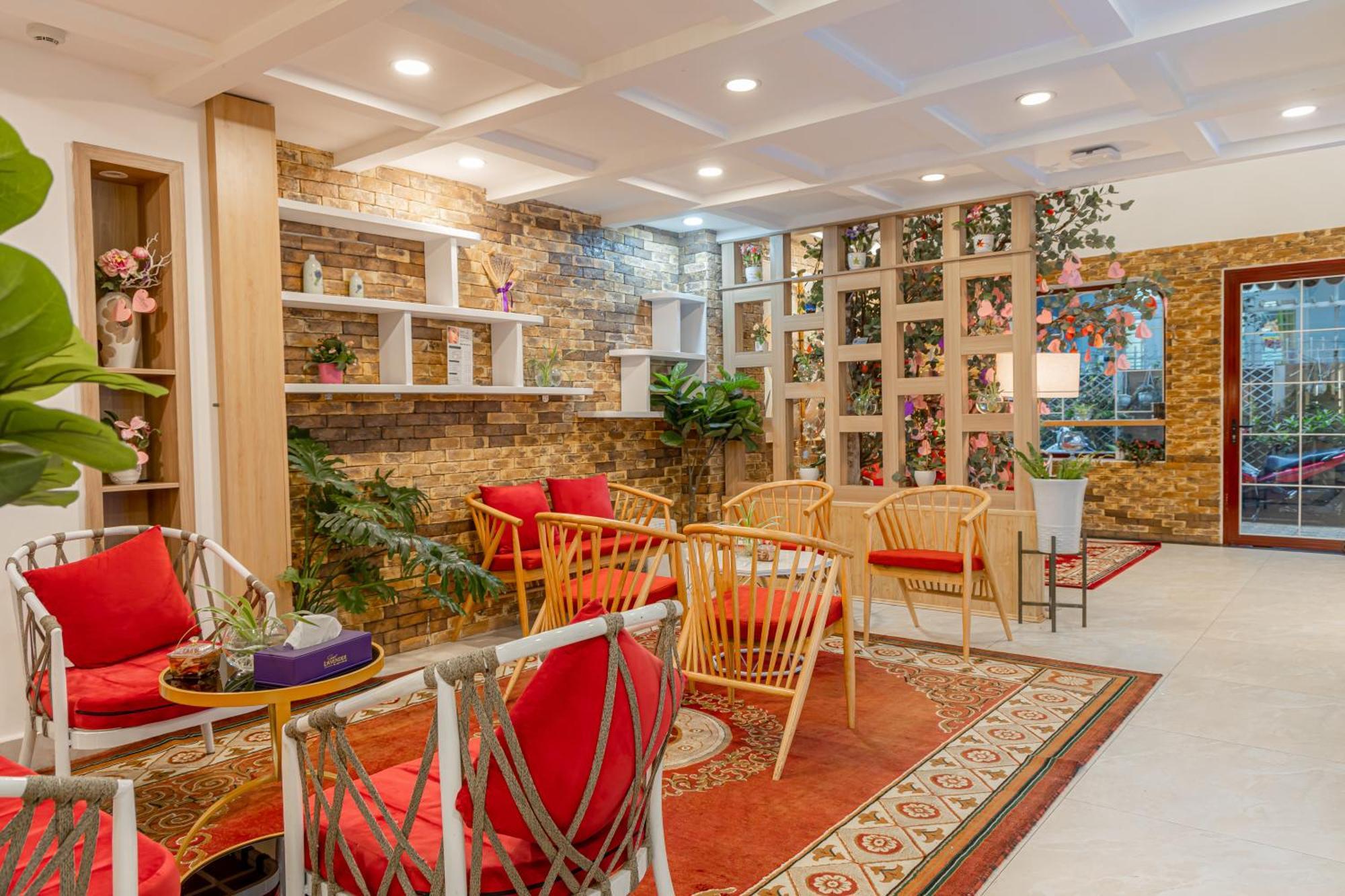 Sweet Lavender Hotel 2*